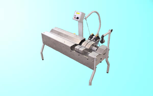 Flying Shear Type Clay Cutter